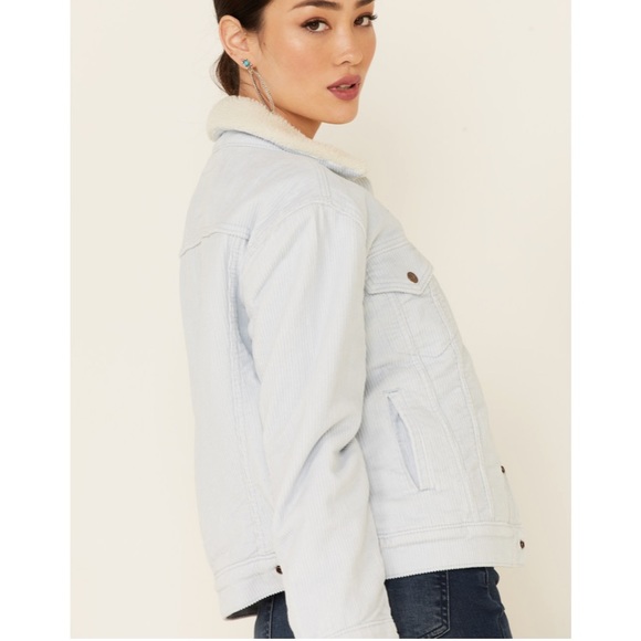 Levi’s ex-boyfriend Trucker Jacket - Picture 10 of 16